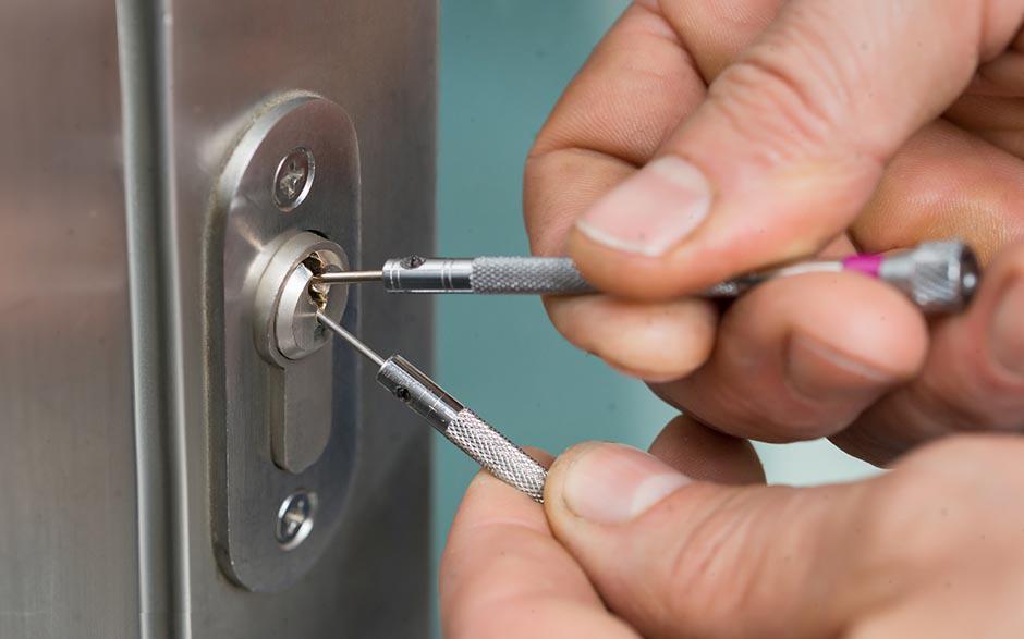 ouvrir une porte blindée avec une radio Ézanville