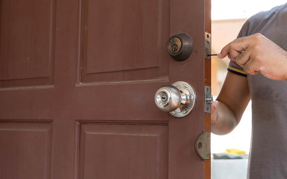 ouvrir une porte blindée avec une radio Ézanville