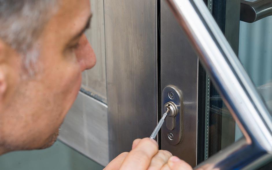 ouverture de porte claqué Villepreux